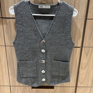 Zara Women's Grey Vest